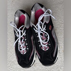 Skechers D'Lites - Life Saver  Women's 11 Black and Pink Lace-Up Sneakers